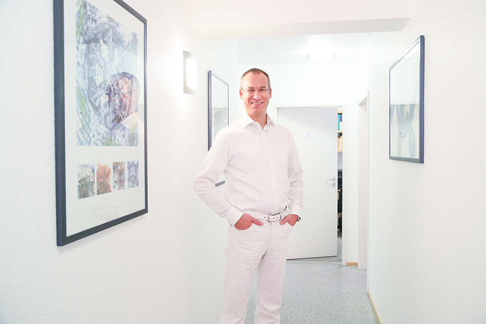 Dr Martin Achtnich Thumbnail
