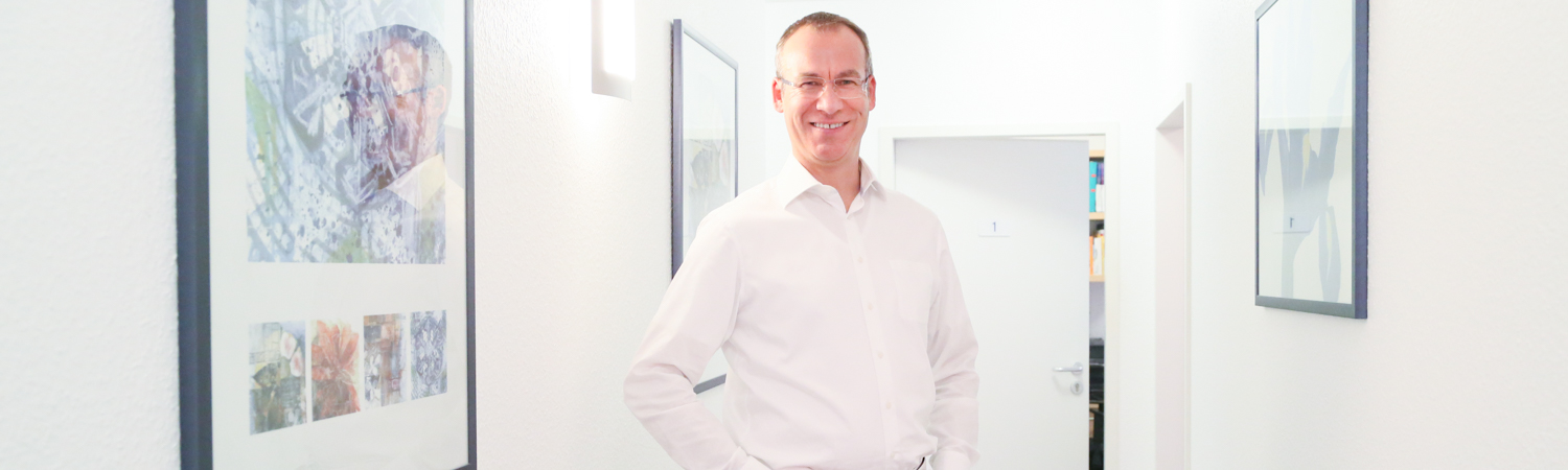 Dr Martin Achtnich
